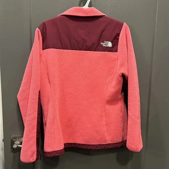 North Face medium two tone corol color extra clean very warm ready to wear - Picture 2 of 6